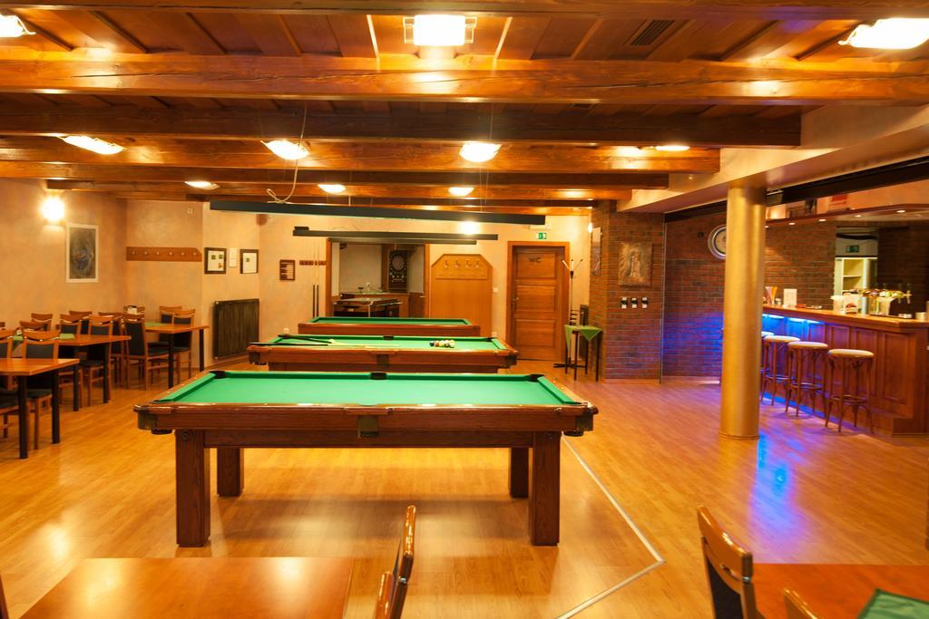 Sport-V-Hotel Hrotovice Exterior photo